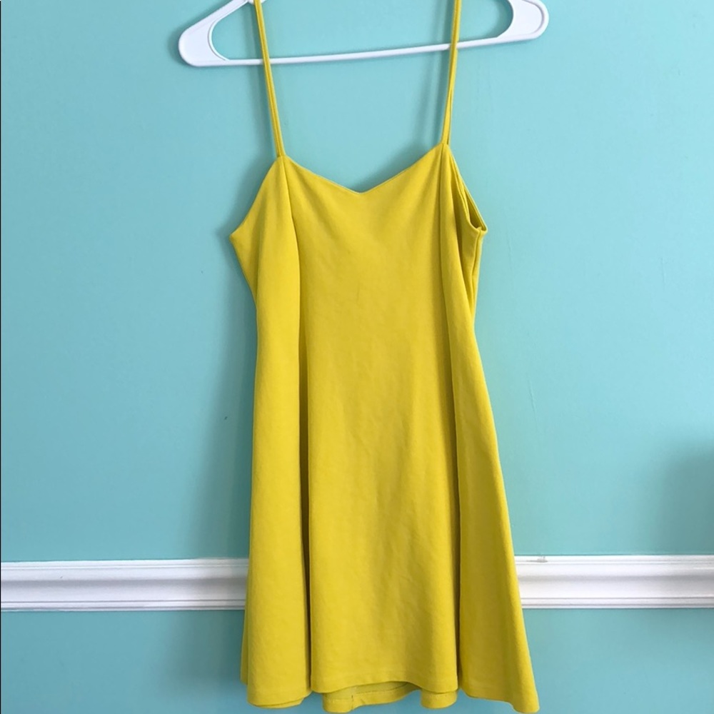 Super cute neon yellow dress
